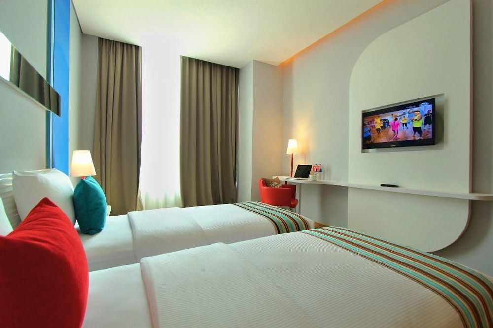 ฟ็อกซ์ ไลต์ โฮเต็ล เมโทร อินดะฮ์ - บันดุง Hotel ภายนอก รูปภาพ
