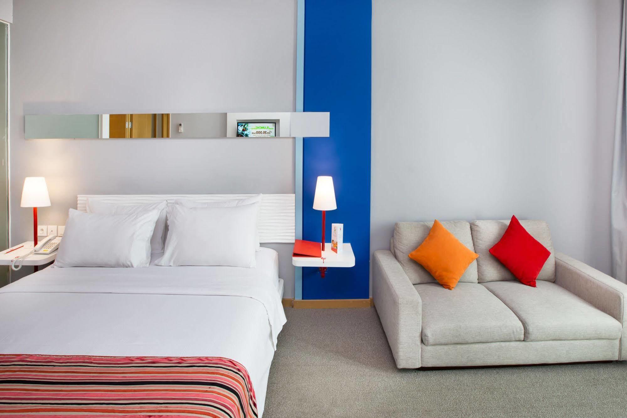 ฟ็อกซ์ ไลต์ โฮเต็ล เมโทร อินดะฮ์ - บันดุง Hotel ภายนอก รูปภาพ
